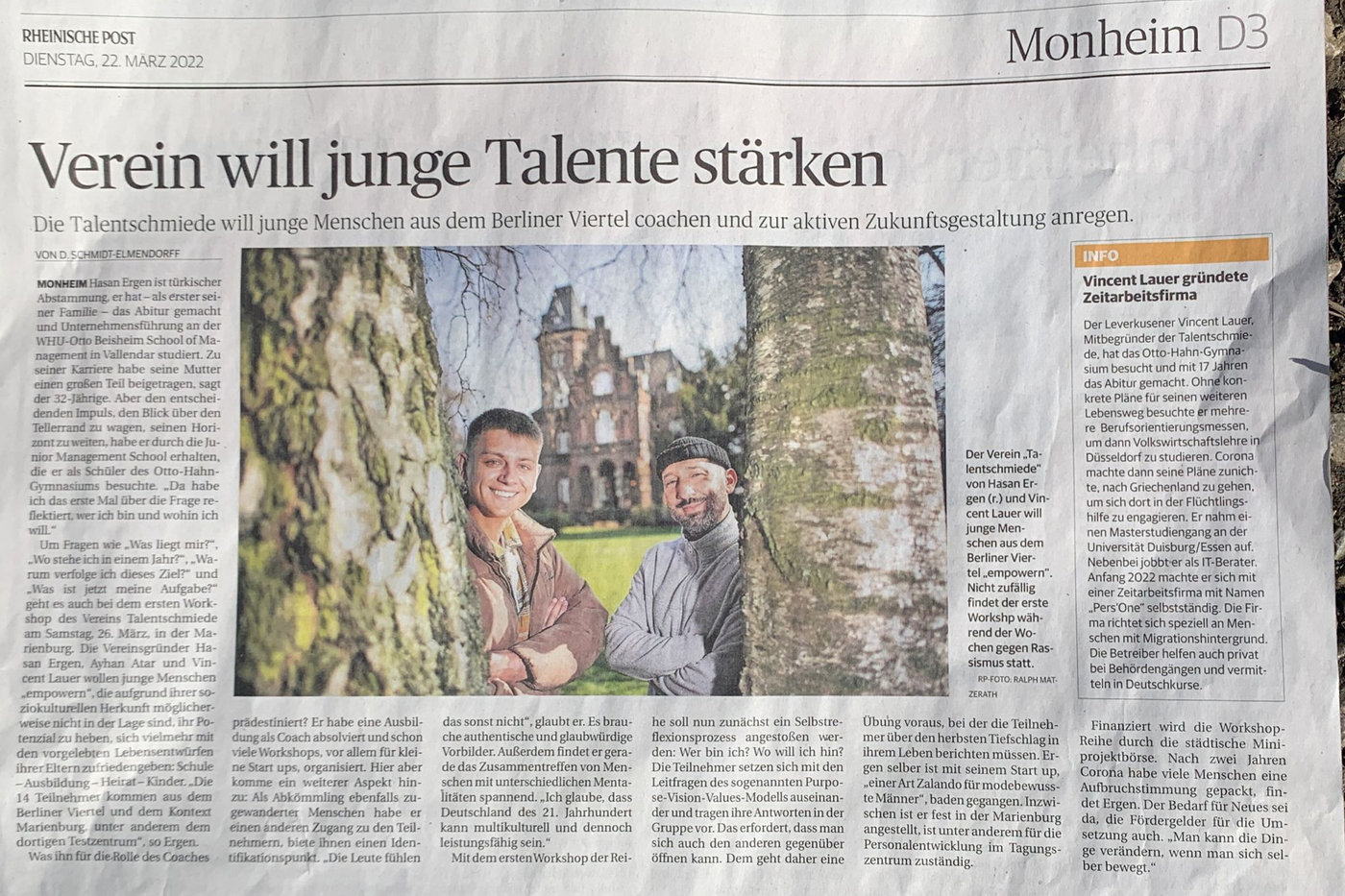 Teilnehmende der TALENTSCHMIEDE im Gruppenbild